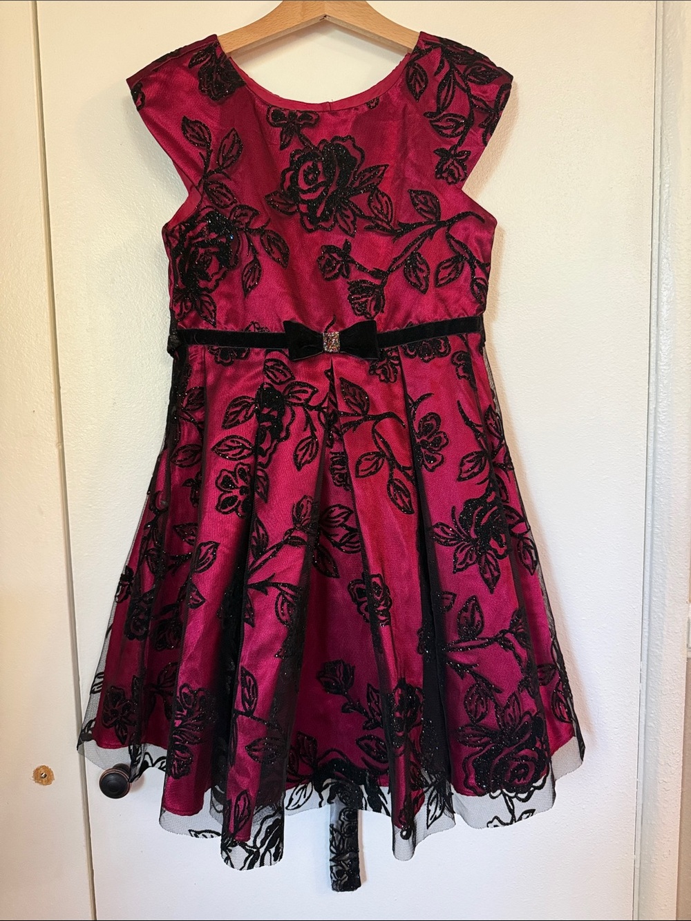 Jona Michelle Fuchsia and Black Floral Lace Party Dress